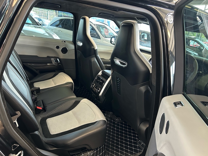 Land Rover Range Rover Sport P575 V8 SVR - U11146