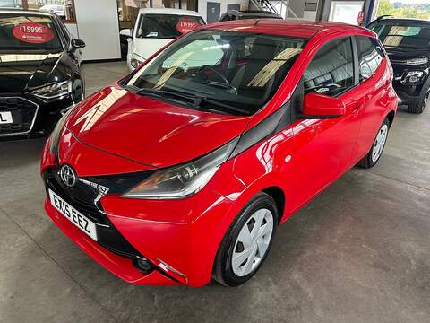 Toyota AYGO VVT-i x-play - U11162