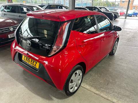 Toyota AYGO VVT-i x-play - U11162