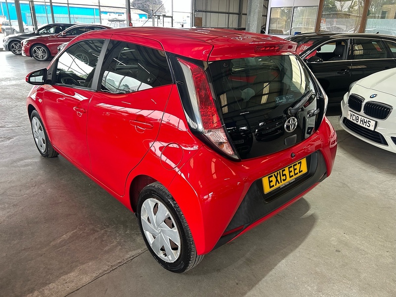 Toyota AYGO VVT-i x-play - U11162