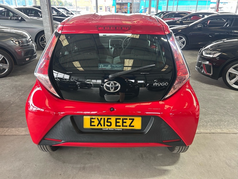 Toyota AYGO VVT-i x-play - U11162