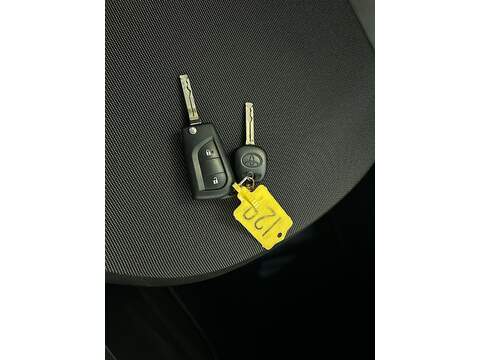Toyota AYGO VVT-i x-play - U11162