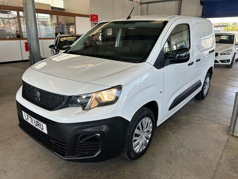 Peugeot Partner BlueHDi 1000 Professional Premium - U11169