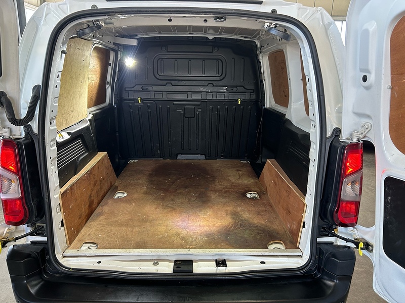 Peugeot Partner BlueHDi 1000 Professional Premium - U11169