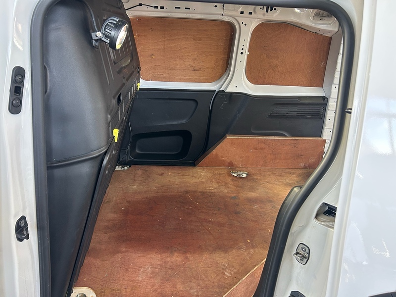 Peugeot Partner BlueHDi 1000 Professional Premium - U11169
