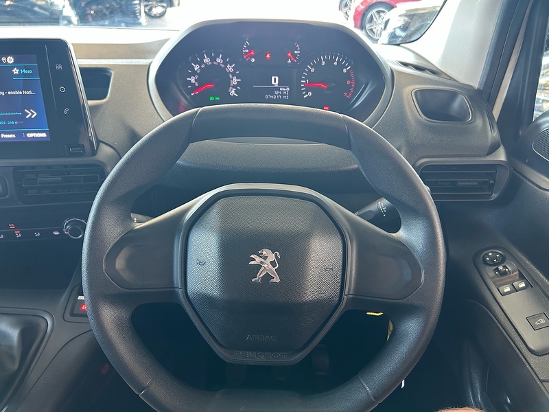 Peugeot Partner BlueHDi 1000 Professional Premium - U11169
