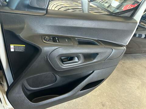 Peugeot Partner BlueHDi 1000 Professional Premium - U11169