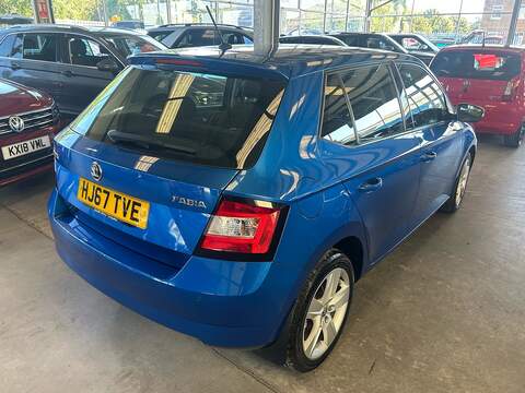 Skoda Fabia TSI SE L - U11181