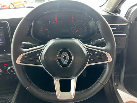 Renault Clio TCe Iconic - U11183