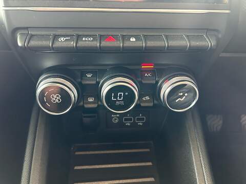 Renault Clio TCe Iconic - U11183