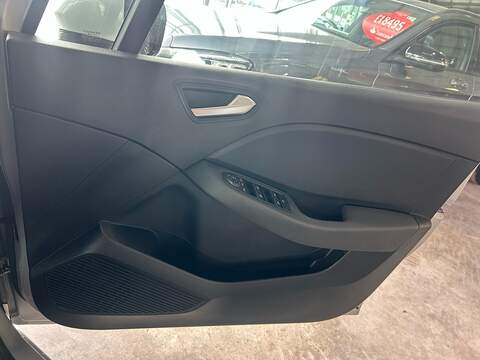 Renault Clio TCe Iconic - U11183
