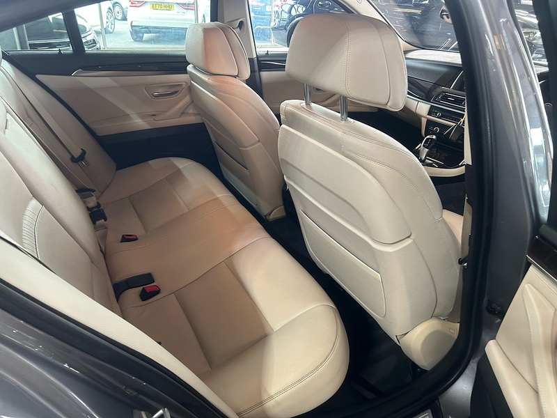 BMW 5 Series 520d Luxury - U11195