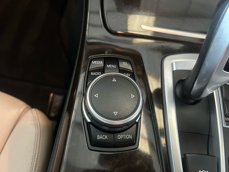 BMW 5 Series 520d Luxury - U11195