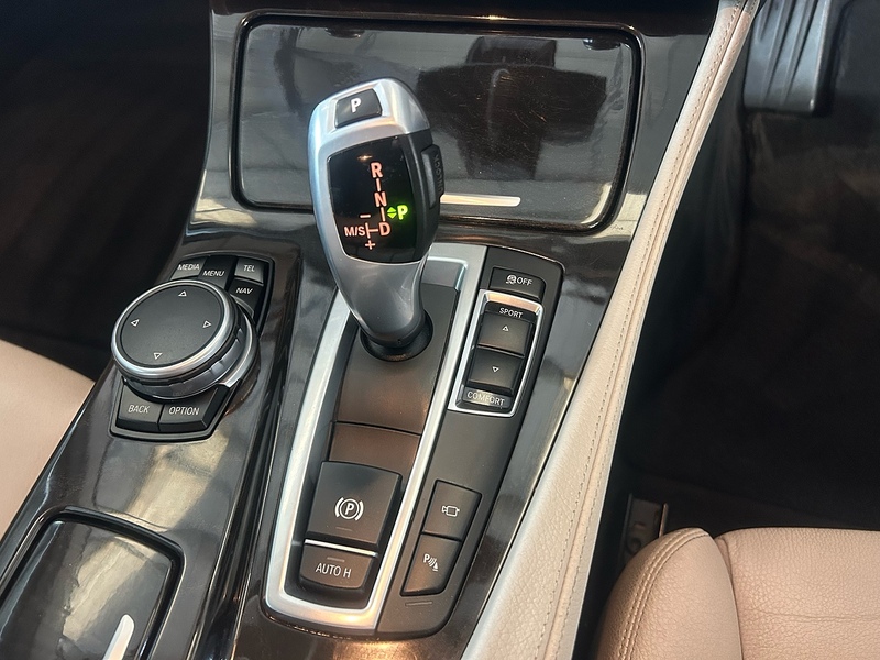 BMW 5 Series 520d Luxury - U11195