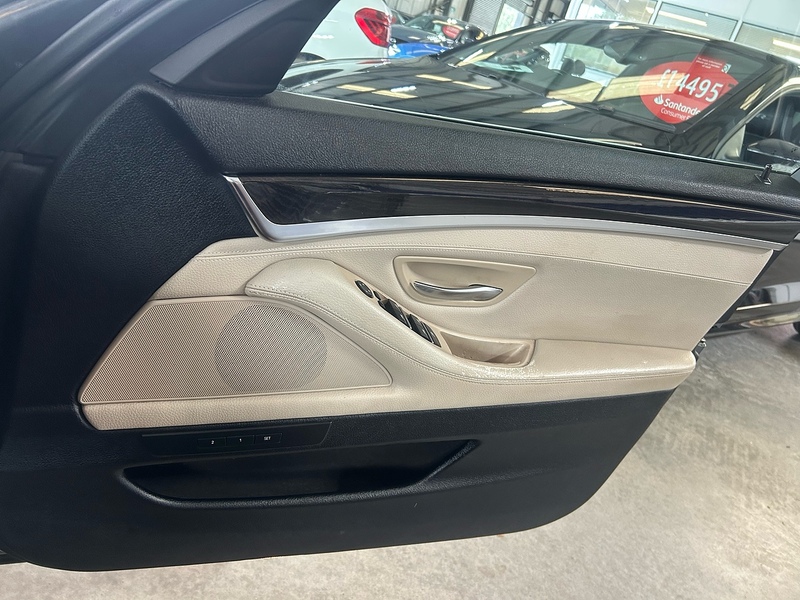 BMW 5 Series 520d Luxury - U11195