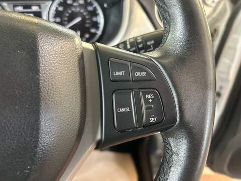 Suzuki Vitara SZ-T - U11199