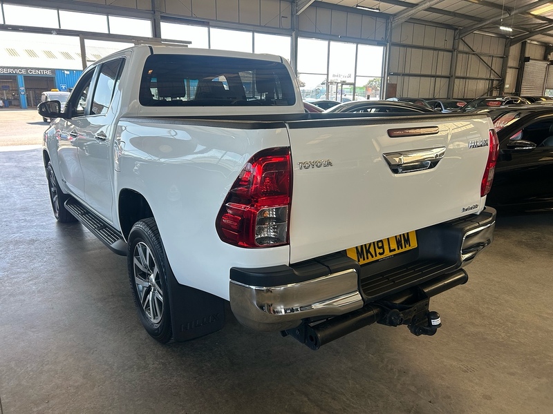 Toyota Hilux D-4D Invincible - U11202