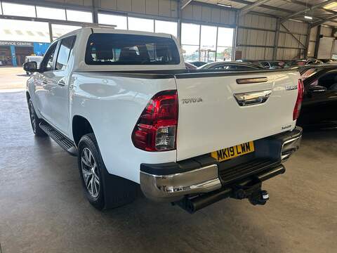 Toyota Hilux D-4D Invincible - U11202