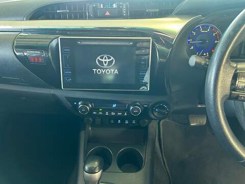 Toyota Hilux D-4D Invincible - U11202