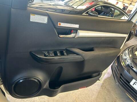 Toyota Hilux D-4D Invincible - U11202
