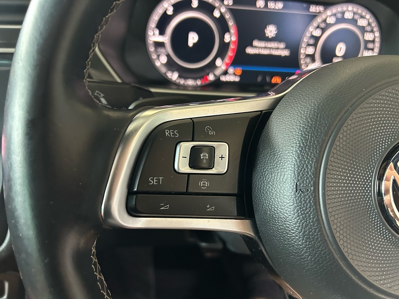 Volkswagen Tiguan TDI R-Line - U11207