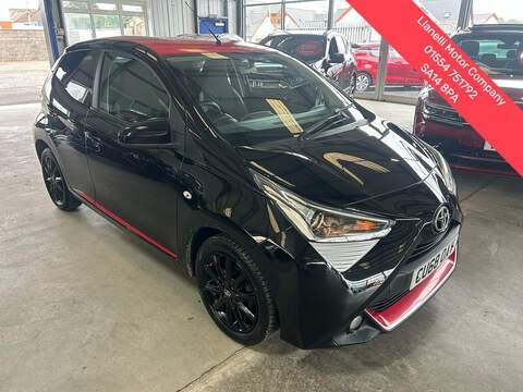 Toyota AYGO 2.0 TSI R-Line Hatchback 3dr Petrol DSG Euro 6 (s/s) (180 ps)