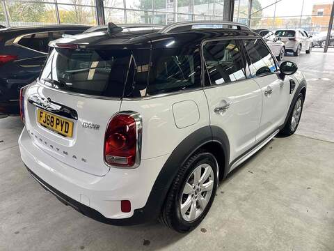 MINI Countryman Cooper - U9614