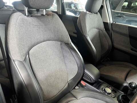 MINI Countryman Cooper - U9614