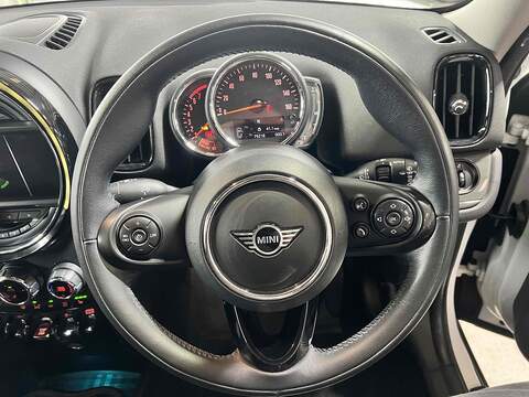 MINI Countryman Cooper - U9614