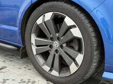Volkswagen Transporter BiTDI T32 Highline - U7142