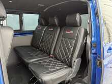 Volkswagen Transporter BiTDI T32 Highline - U7142