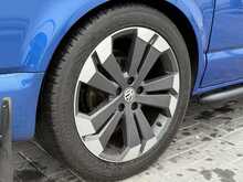 Volkswagen Transporter BiTDI T32 Highline - U7142