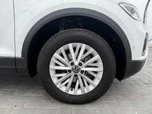 Volkswagen T-Roc TSI Life - U7217