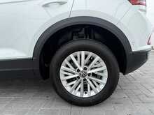 Volkswagen T-Roc TSI Life - U7217