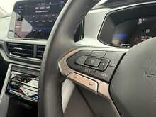 Volkswagen T-Roc TSI Life - U7217