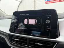 Volkswagen T-Roc TSI Life - U7217