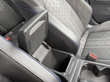 Volkswagen Golf TSI R-Line - U7223