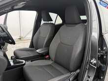 Toyota Yaris Cross VVT-h Design - U7225