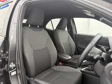 Toyota Yaris Cross VVT-h Design - U7225