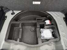 Toyota Yaris Cross VVT-h Design - U7225
