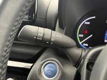 Toyota Yaris Cross VVT-h Design - U7225