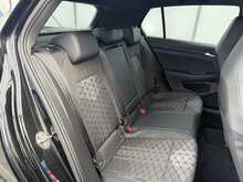 Volkswagen Golf TSI R-Line - U7226