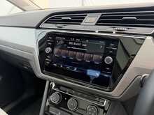 Volkswagen Touran TSI EVO SE Family - U7227