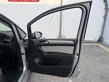 Volkswagen Touran TSI EVO SE Family - U7227