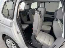 Volkswagen Touran TSI EVO SE Family - U7227