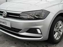 Volkswagen Polo TSI SE - U7273