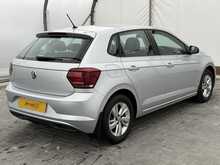 Volkswagen Polo TSI SE - U7273