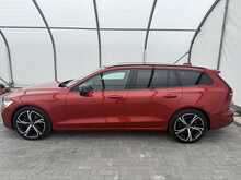 Volvo V60 B4 MHEV Plus - U7276