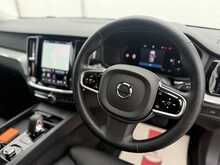 Volvo V60 B4 MHEV Plus - U7276