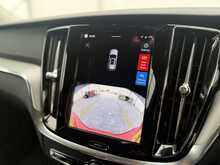 Volvo V60 B4 MHEV Plus - U7276